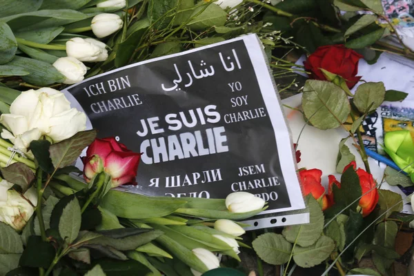 "Je suis Charlie "- żałoba — Zdjęcie stockowe