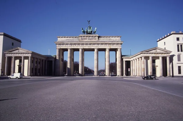 Puerta de Brandeburgo en Berlín — Foto de Stock