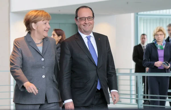 Angela Merkel, Francois Hollande —  Fotos de Stock