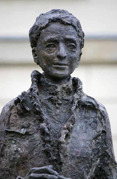 Escultura de retrato de Lise Meitner — Fotografia de Stock