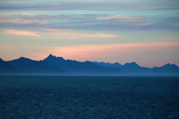 Słońce północy w Norwegii — Zdjęcie stockowe