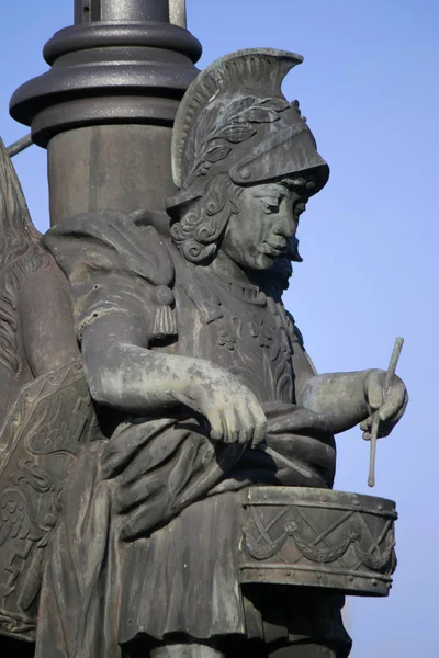 Trommler skulptur på Marschallbruecke — Stockfoto