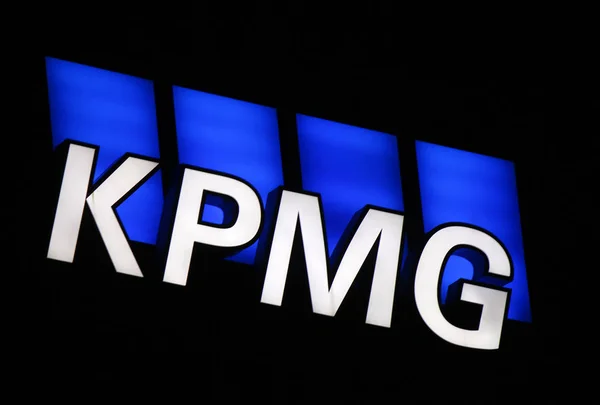 Logo de la marca "KPMG " — Foto de Stock