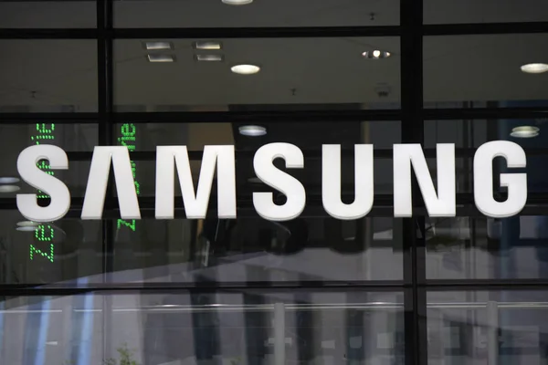 Logotipo da marca "Samsung " — Fotografia de Stock