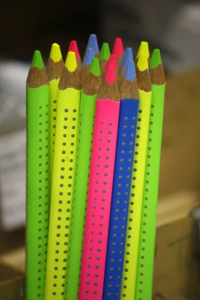 Crayons de couleur néon — Photo