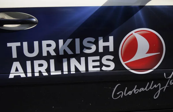 Logo del marchio "Turkish Airlines " — Foto Stock