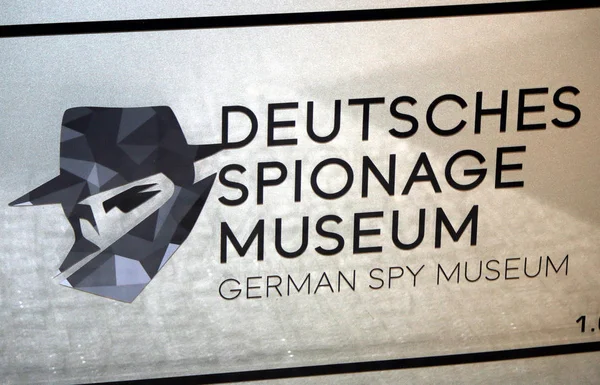 Sinal do logotipo "Deutsches Spionage Museum " — Fotografia de Stock