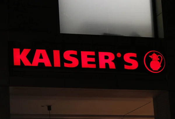 Znak logo "Kaisers" — Zdjęcie stockowe