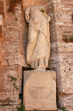 Heykel Roma döneminden kopyası