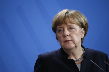 Almanya Başbakanı Angela Merkel bir basın toplantısında