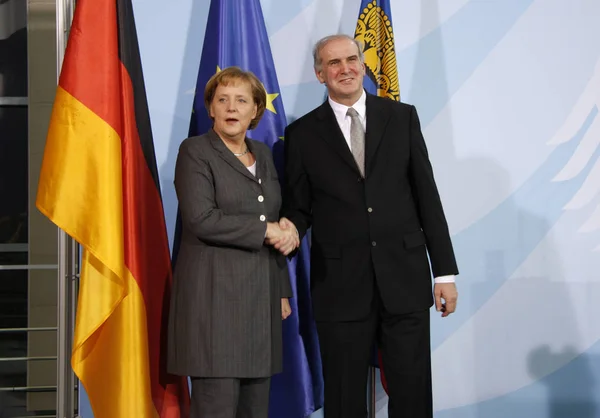 Kanselir Jerman Angela Merkel dan Perdana Menteri Liechtenstein — Stok Foto