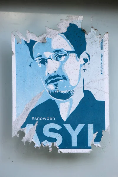 Edward Snowden besúgó — Stock Fotó