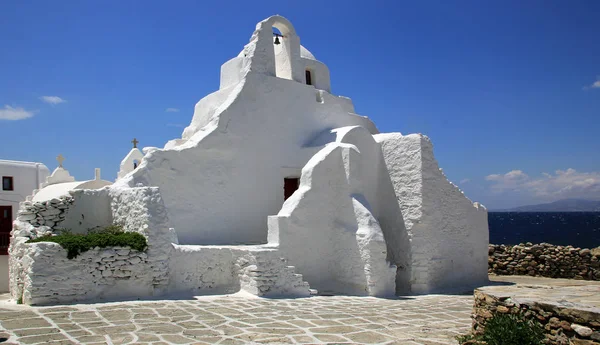 Chiesa di Panagìa Paraportiani nell'isola di Mykonos, Grecia — Foto Stock