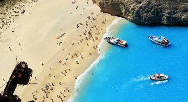 ourists Navagio Zakynthos Yunanistan kum plaj