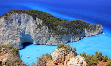 Navagio Beach Zakynthos Adası mavi lagün