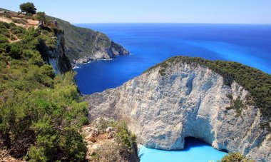 Navagio Beach Zakynthos Adası mavi lagün