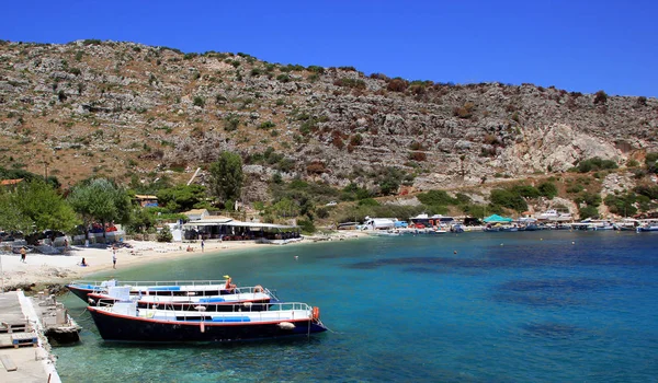 Port d'Agios Nikolaos et la plage Zakynthos — Photo