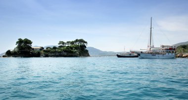Cameo Adası ve deniz Köprüsü görünümünden Zakynthos