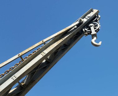 büyük inşaat vinç