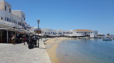 Mykonos, Yunanistan - 16 Mayıs 2016: Mykonos Adası eski liman