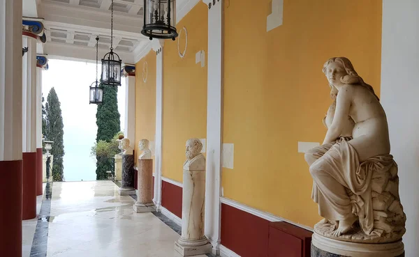 CORFU, GREECE- January 21, 2018: Statues on terrace of the Achilleion princess Sissy's palace in Corfu, Greece — Stock Photo, Image