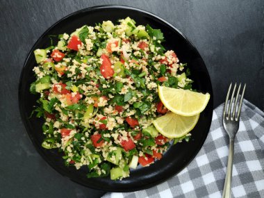Bulgur ve maydanozlu Tabouleh