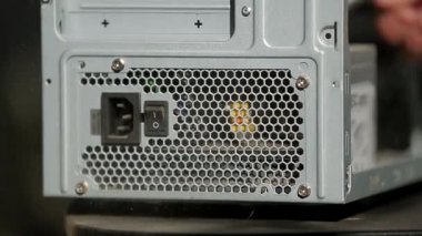 Toz ve enkaz bilgisayar temizler