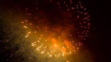 Selam serisi Siyah gök kırmızı ve sarı tonlarda renkler