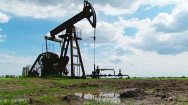 adam petrol sondaj platformu tırmanıyor