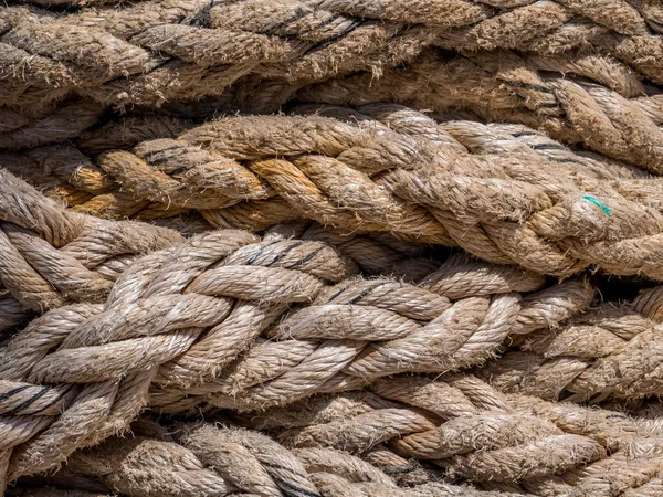 Touwen op een zeilschip — Stockfoto