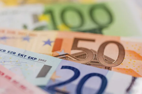 多くの異なるユーロ紙幣 — ストック写真