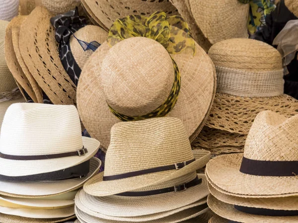 Seleção de chapéus de palha — Fotografia de Stock