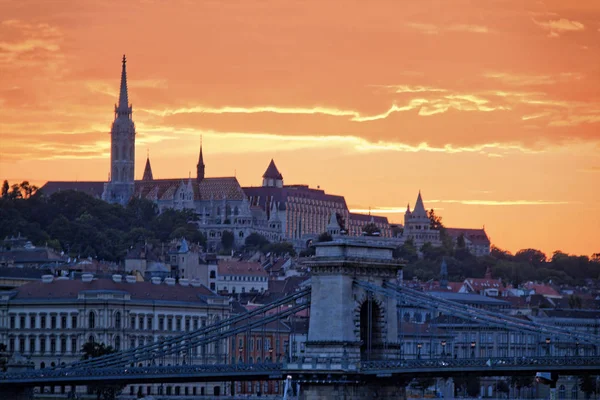 Maďarsko, Budapešť, Řetězový most. — Stock fotografie