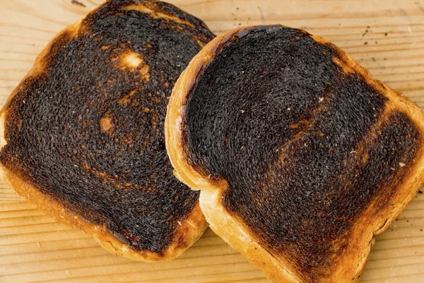 Fette di pane tostato bruciate — Foto Stock