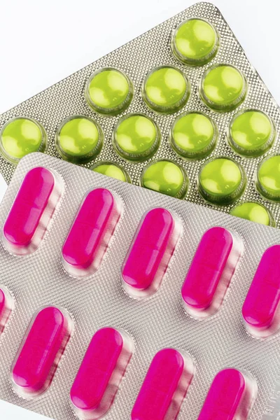 Multicolored tablets in the blister pack, — Stock Photo, Image