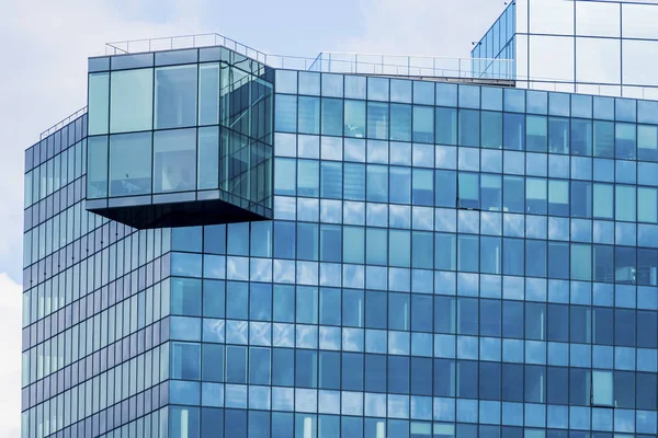 Fachada de um edifício de escritório — Fotografia de Stock