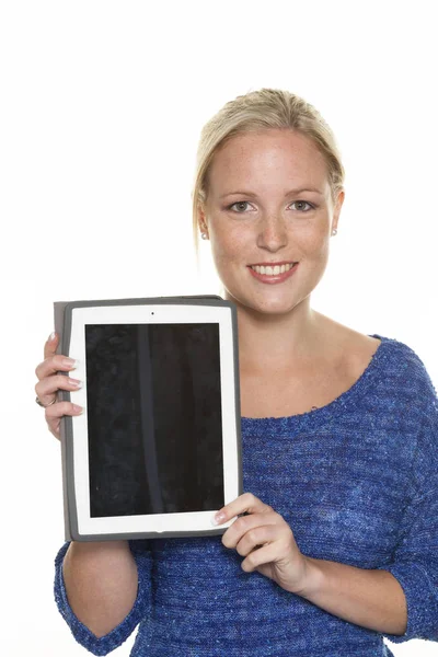 Frau mit Tablet-Computer — Stockfoto