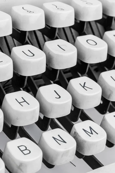 Um teclado de máquina de escrever — Fotografia de Stock