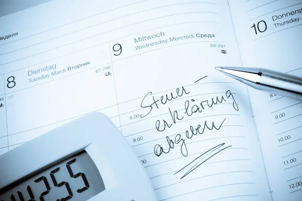 Entry to the calendar: tax return — Stock Photo, Image