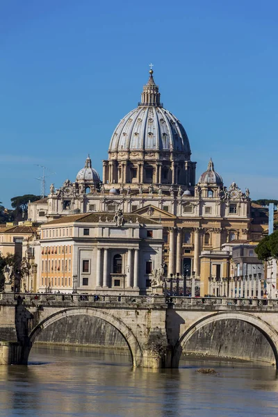 イタリア、ローマ、サン ・ ピエトロ大聖堂 — ストック写真