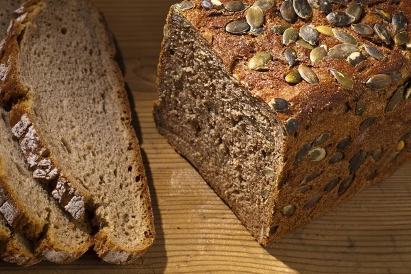 Pain aux graines de citrouille — Photo