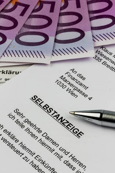 Selbstanzeige beim Finanzamt — Stockfoto