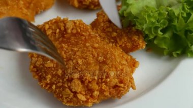 Ekmek kırıntıları tavuk nuggets