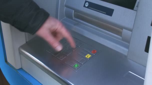 Poussez Code Pin Sur Pavé Numérique Sur Guichet Automatique — Video