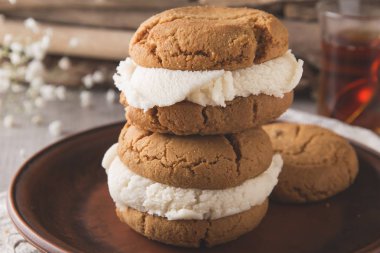 dondurmalı sandviç ile ev yapımı kurabiye kurabiye