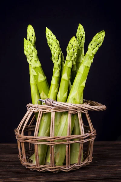 Asperges vertes fraîches — Photo