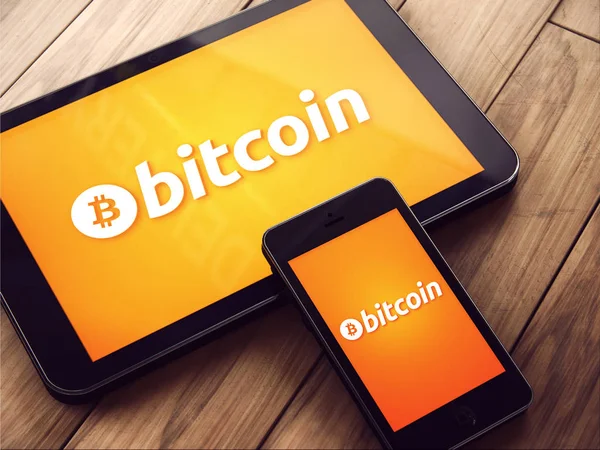 Smartphone találat Bitcoin logó — Stock Fotó