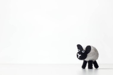 yumuşak oyuncak koyun