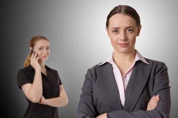 Gente de negocios, concéntrense en mujeres bonitas —  Fotos de Stock