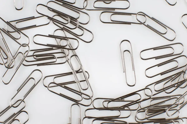 Vele Paperclips Witte Achtergrond — Stockfoto